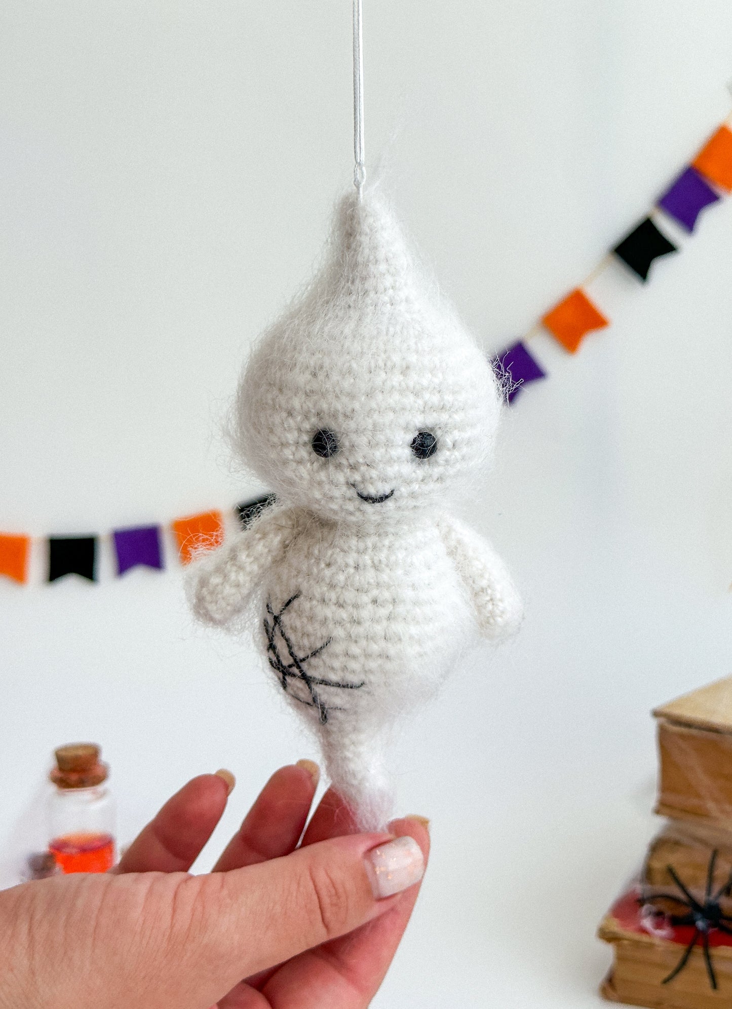 Handmade crochet ghost made of mohair yarn – rearview mirror Halloween car charm