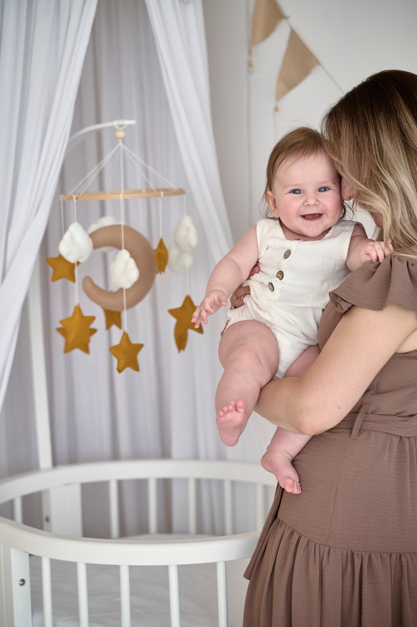 Minimalist baby mobile with 5 clouds and 9 stars
