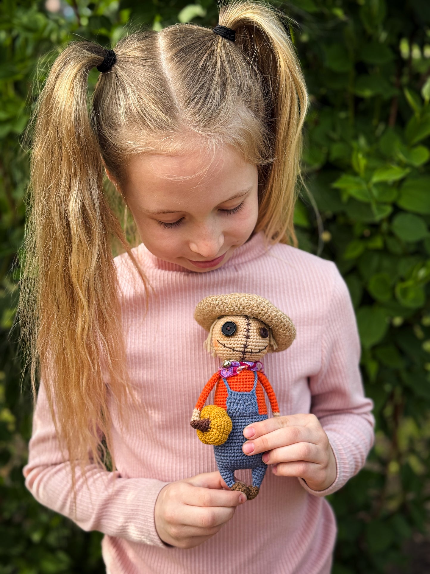 Handmade amigurumi scarecrow with pumpkin – cozy autumn farmhouse shelf or mantel decor