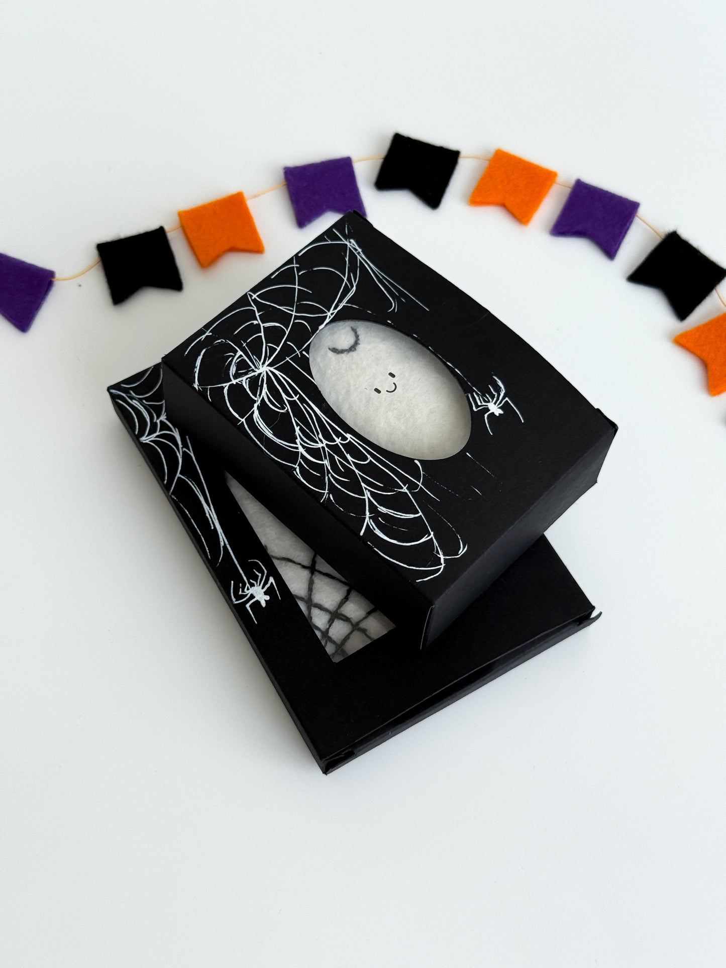 Halloween Ghost Plush Gift Set – Felt Ghost with Outfits in Gift Box