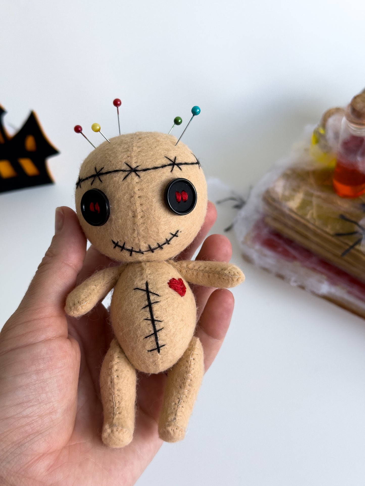 Voodoo Doll Plush – Handmade Felt Voodoo Plushie with Button Eyes – Halloween Decor – Spooky Gift (5 inch)