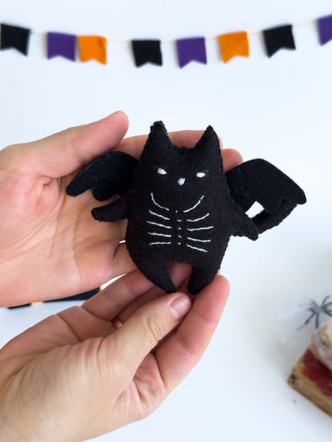 Bat Cat Plush – Black Felt Halloween Cat with Wings – Handmade Spooky Cute Gothic Decoration - WoollyFox