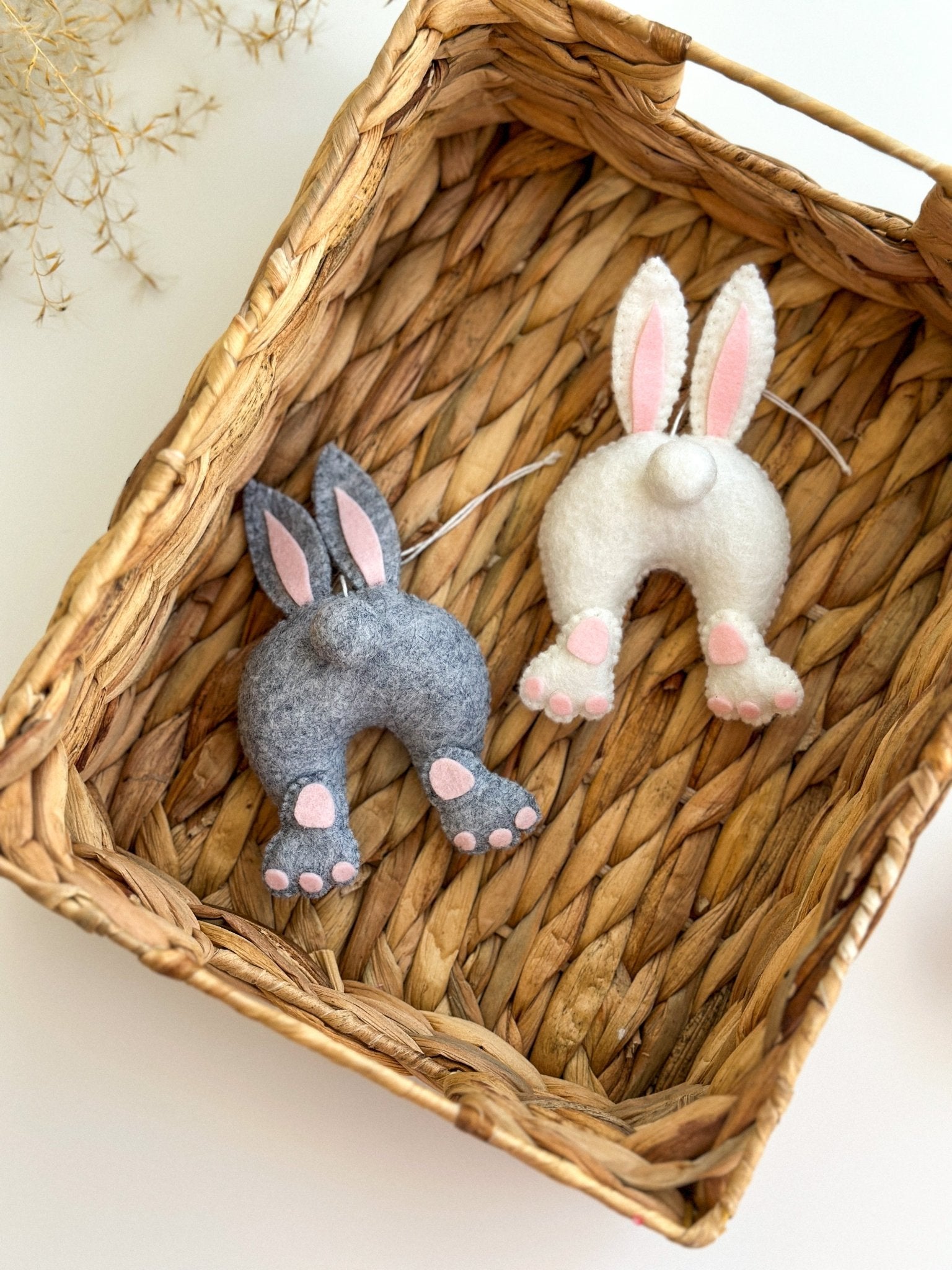 Bunny Butt Ornament – Handmade Felt Easter Decoration (White or Gray) - WoollyFox