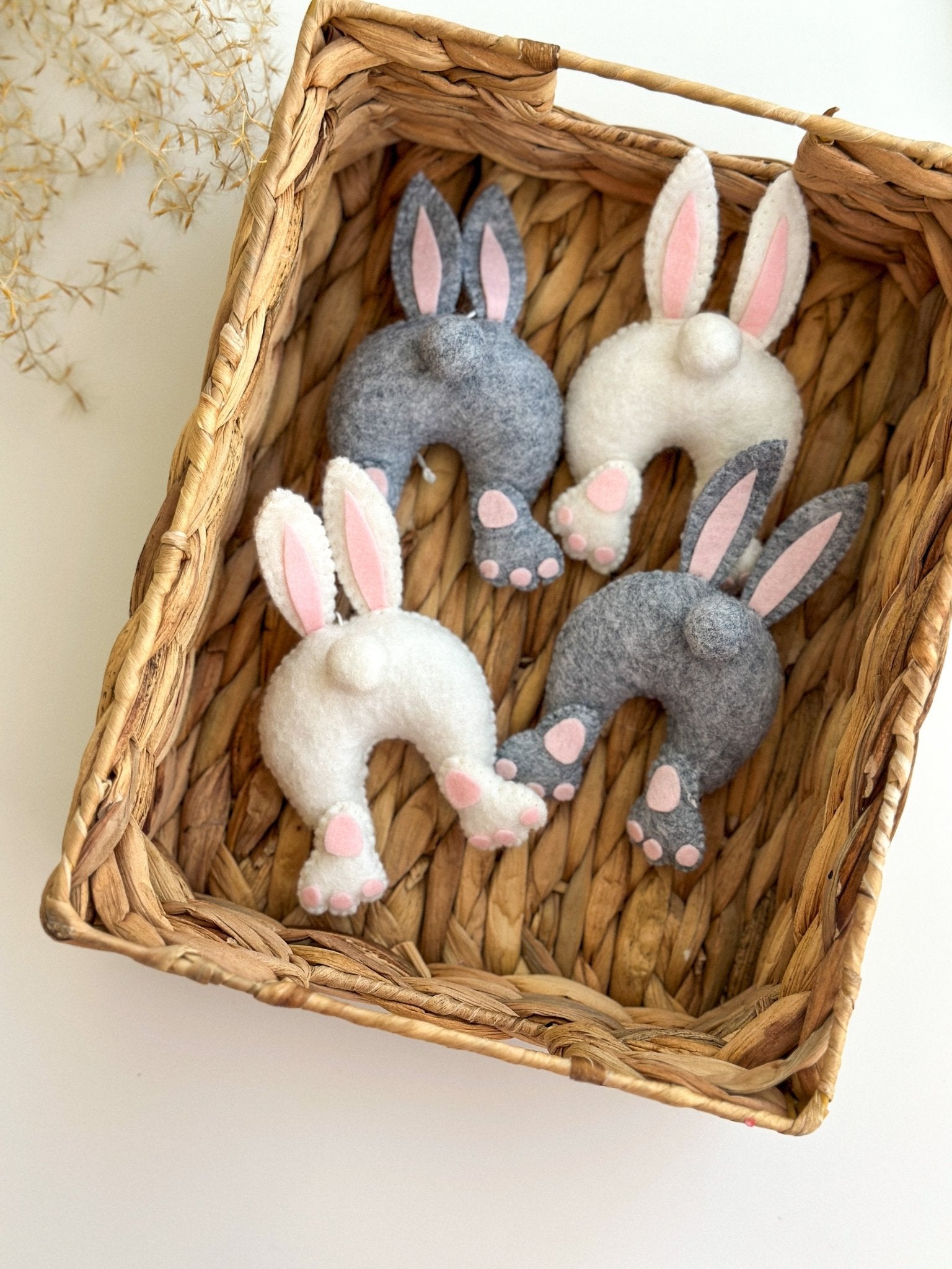 Bunny Butt Ornament – Handmade Felt Easter Decoration (White or Gray) - WoollyFox