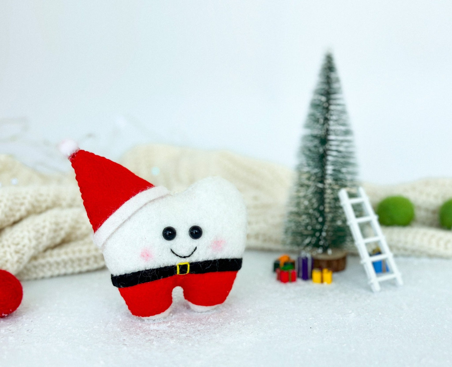 Christmas Decor For Teeth - WoollyFox