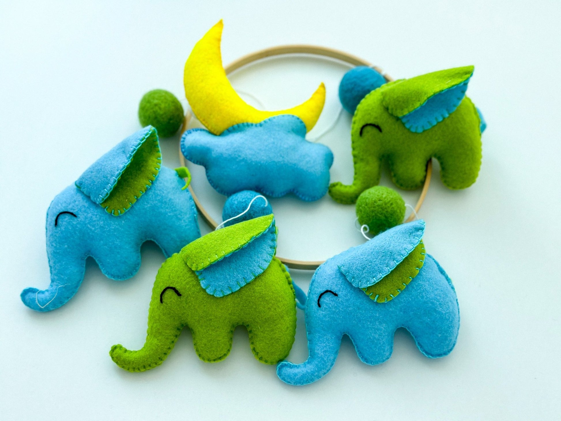 Elephant baby crib mobile - WoollyFox