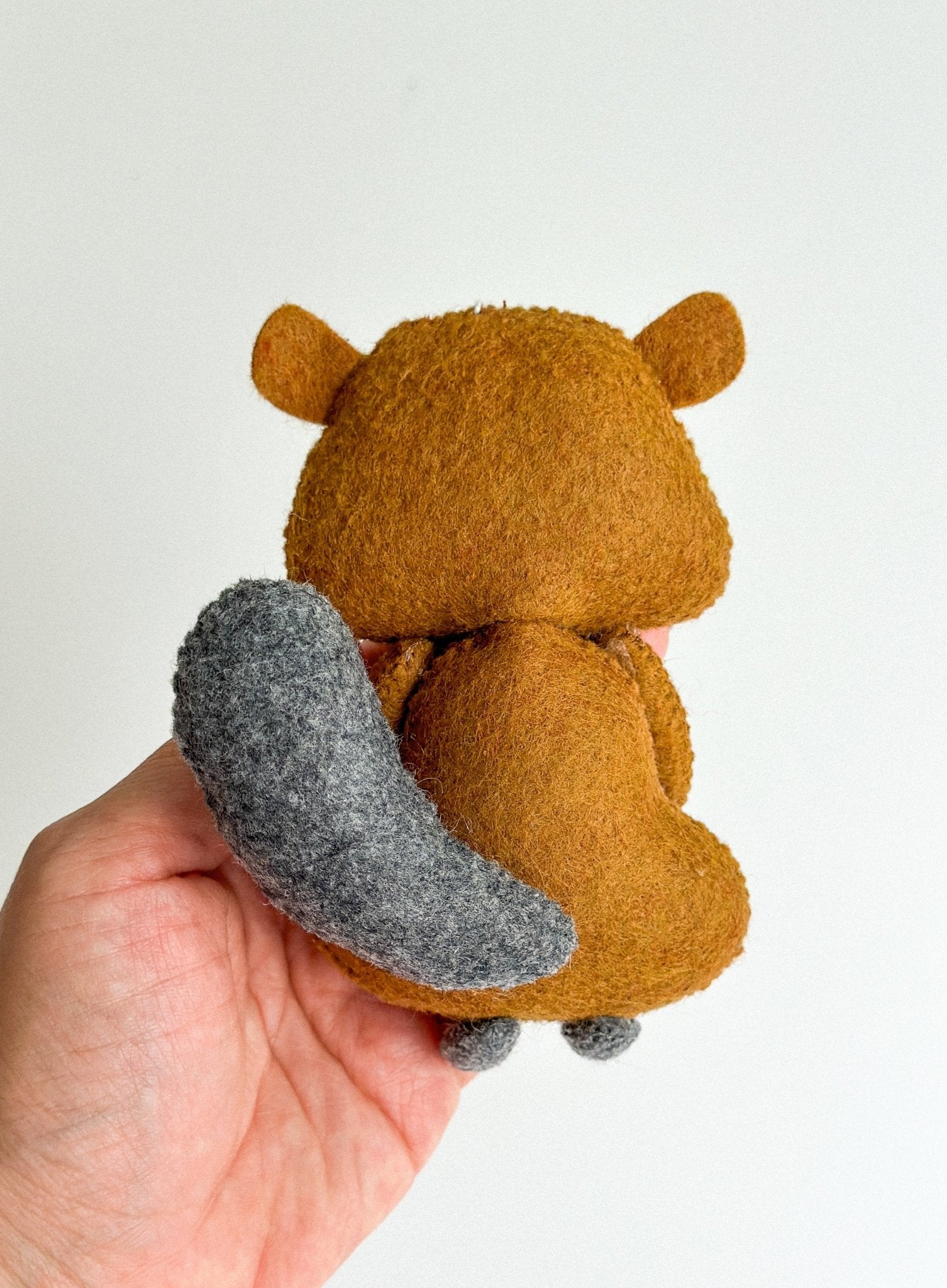 Felt Beaver Ornament - WoollyFox