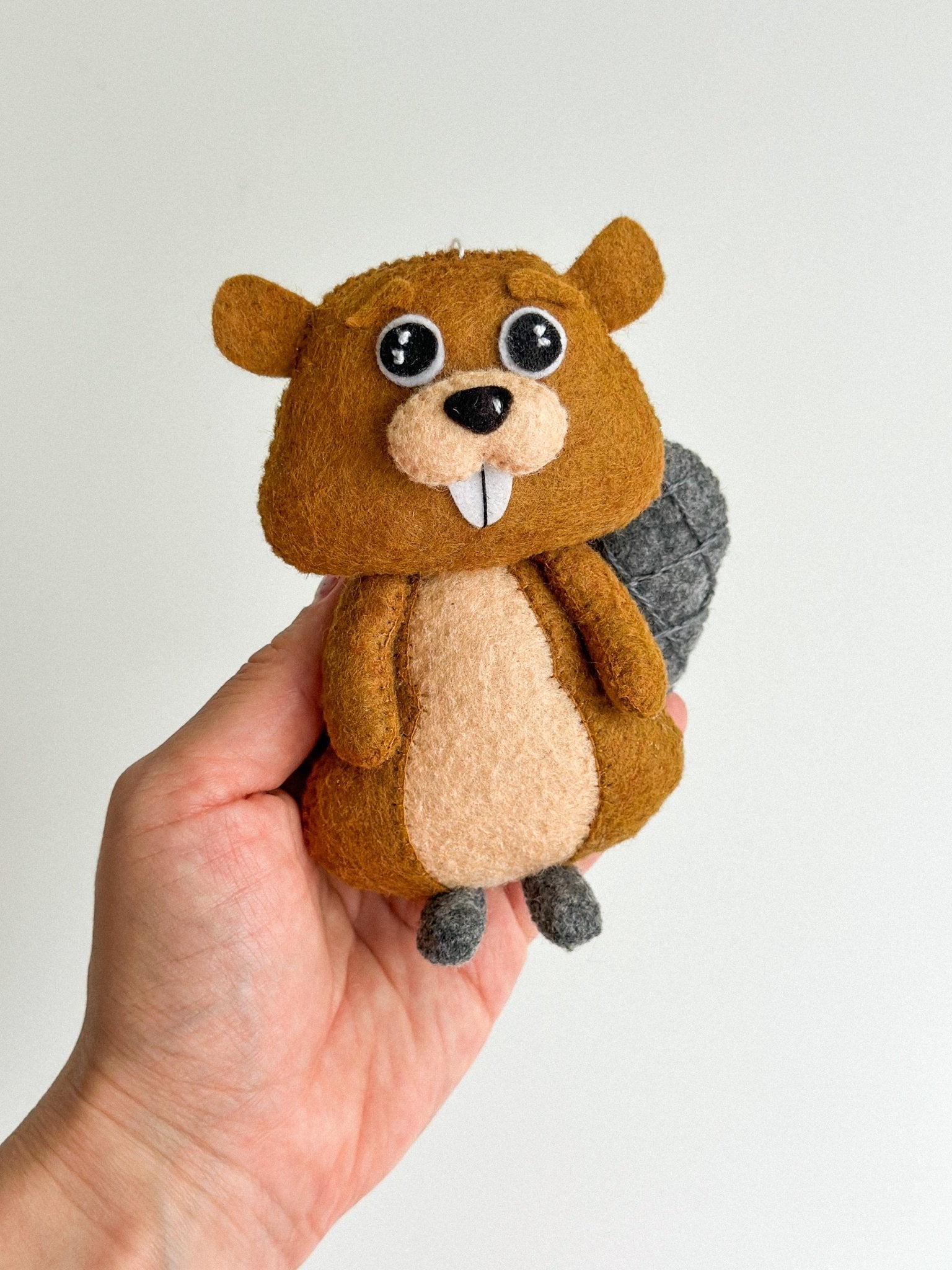 Felt Beaver Ornament - WoollyFox
