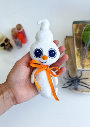 Felt Ghost Halloween Ornament – White Ghost with Orange or Purple Ribbon - WoollyFox