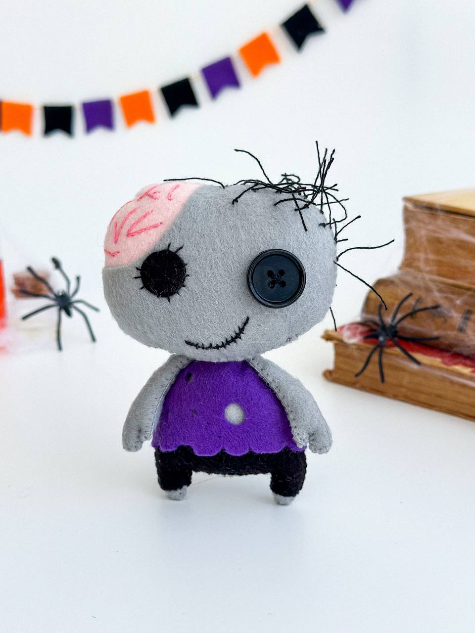 Felt Zombie Ornament – Halloween Tree Decoration | Spooky Felt Halloween Toy - WoollyFox