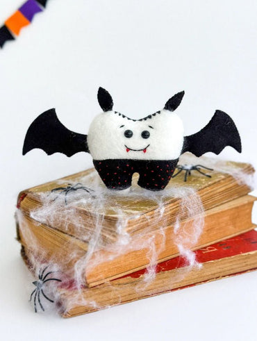 Halloween Bat Tooth Ornament – Felt Bat Halloween Decoration or Tooth Fairy Gift - WoollyFox