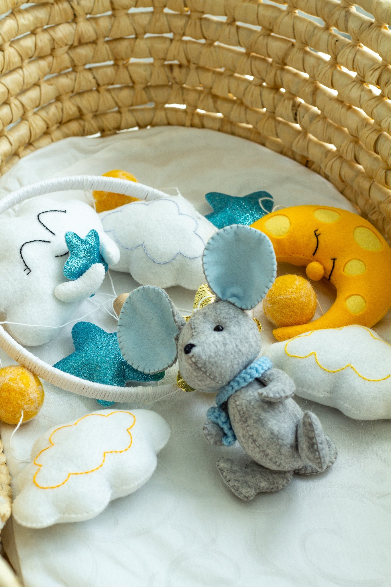 Mouse baby crib mobile, New mom gift - WoollyFox