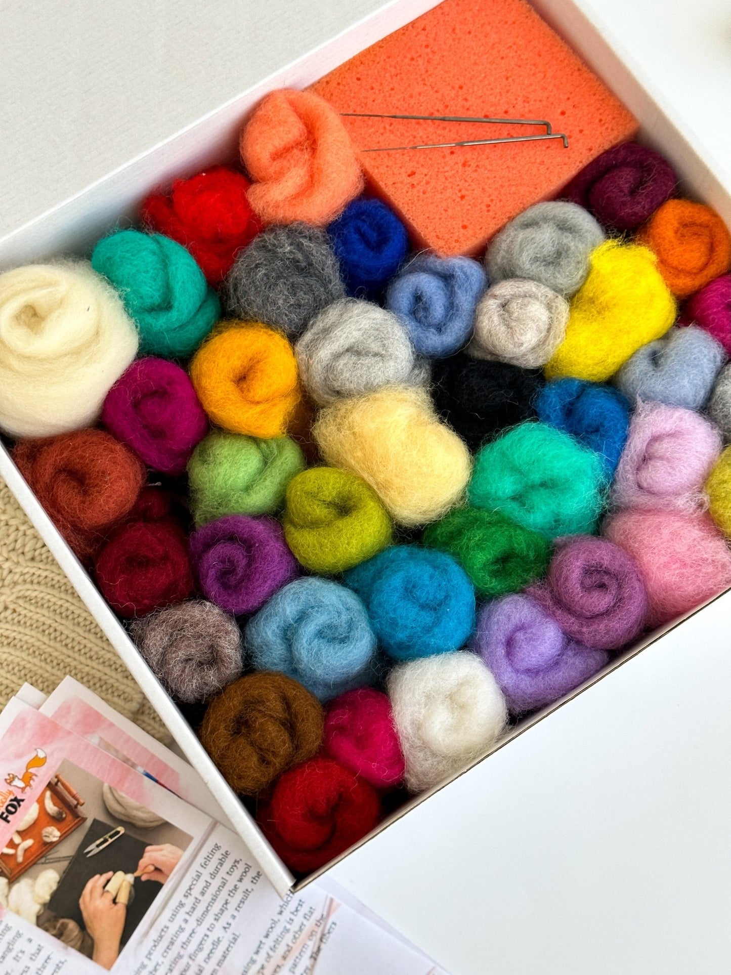 Needle Felting Kit for Beginners – 40 Colors Wool & Tools Included - WoollyFox