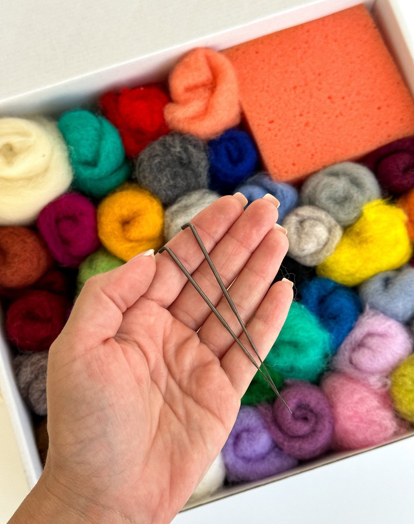 Needle Felting Kit for Beginners – 40 Colors Wool & Tools Included - WoollyFox