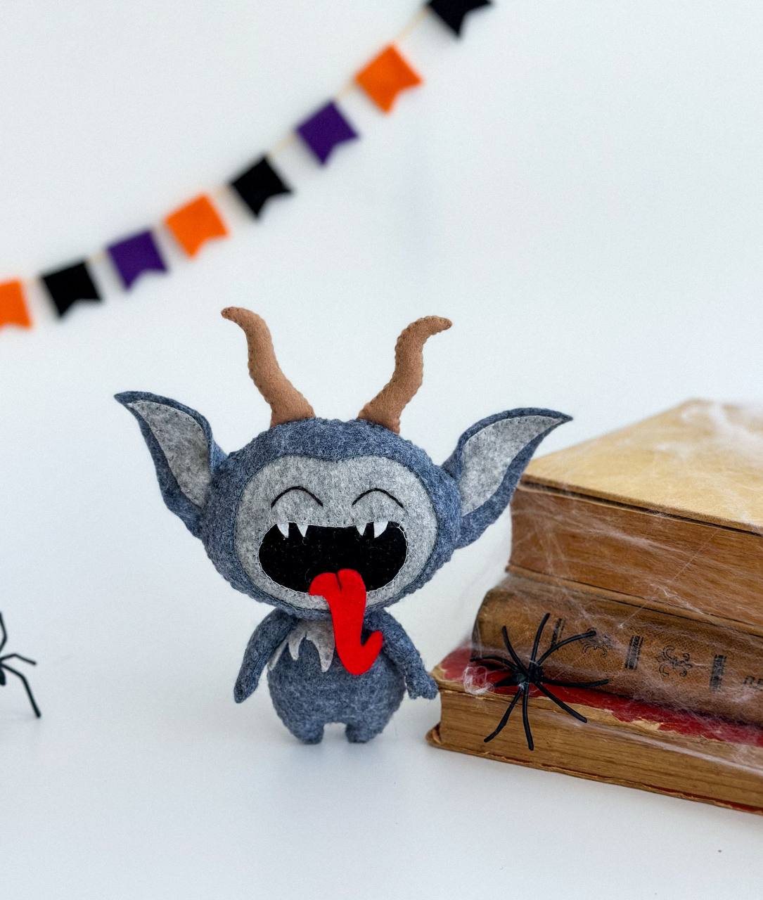 Handmade Halloween Krampus ornament – spooky amigurumi decoration, 11×8×3 cm