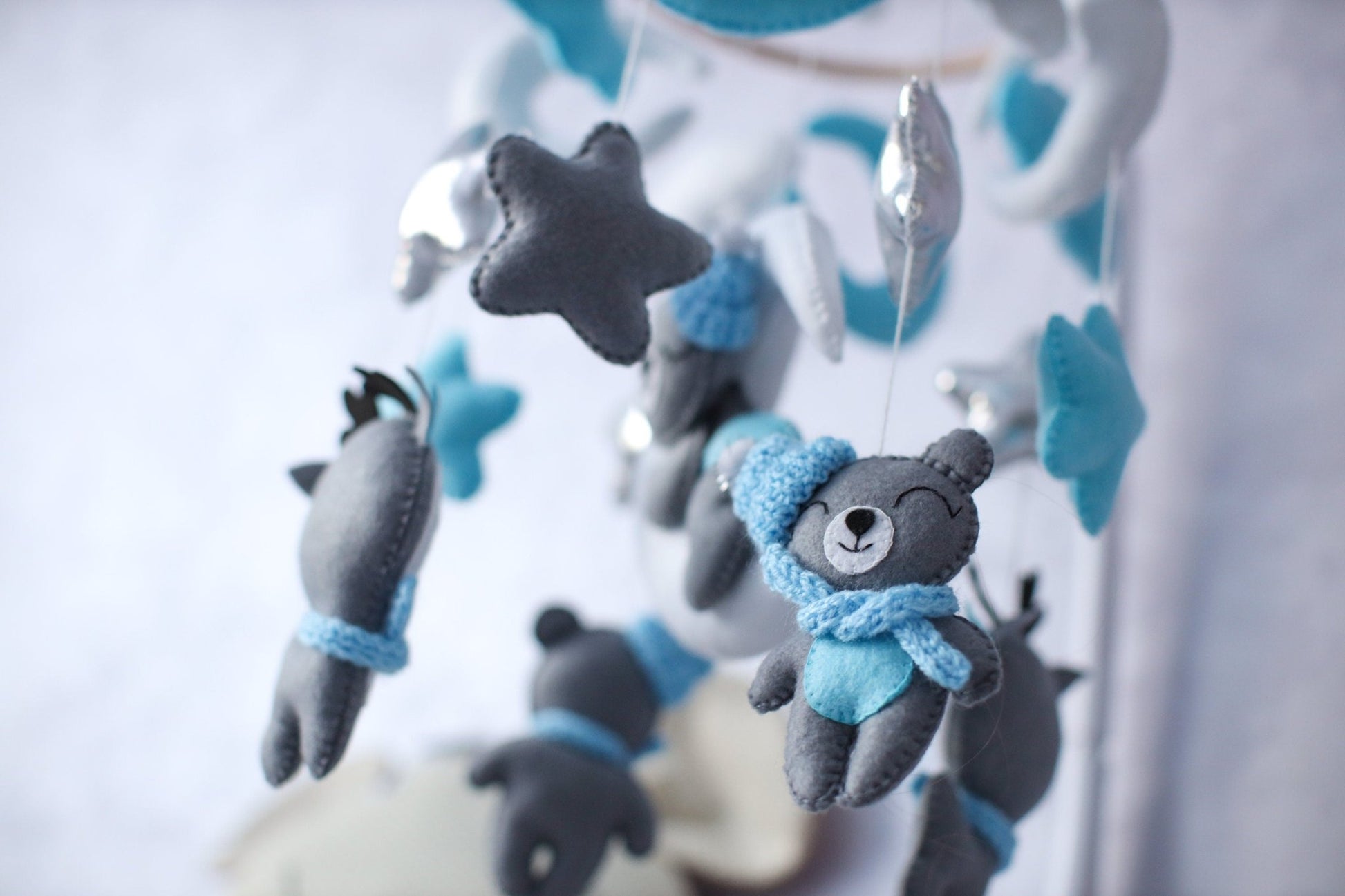 Baby shower gift Baby crib mobile - WoollyFox