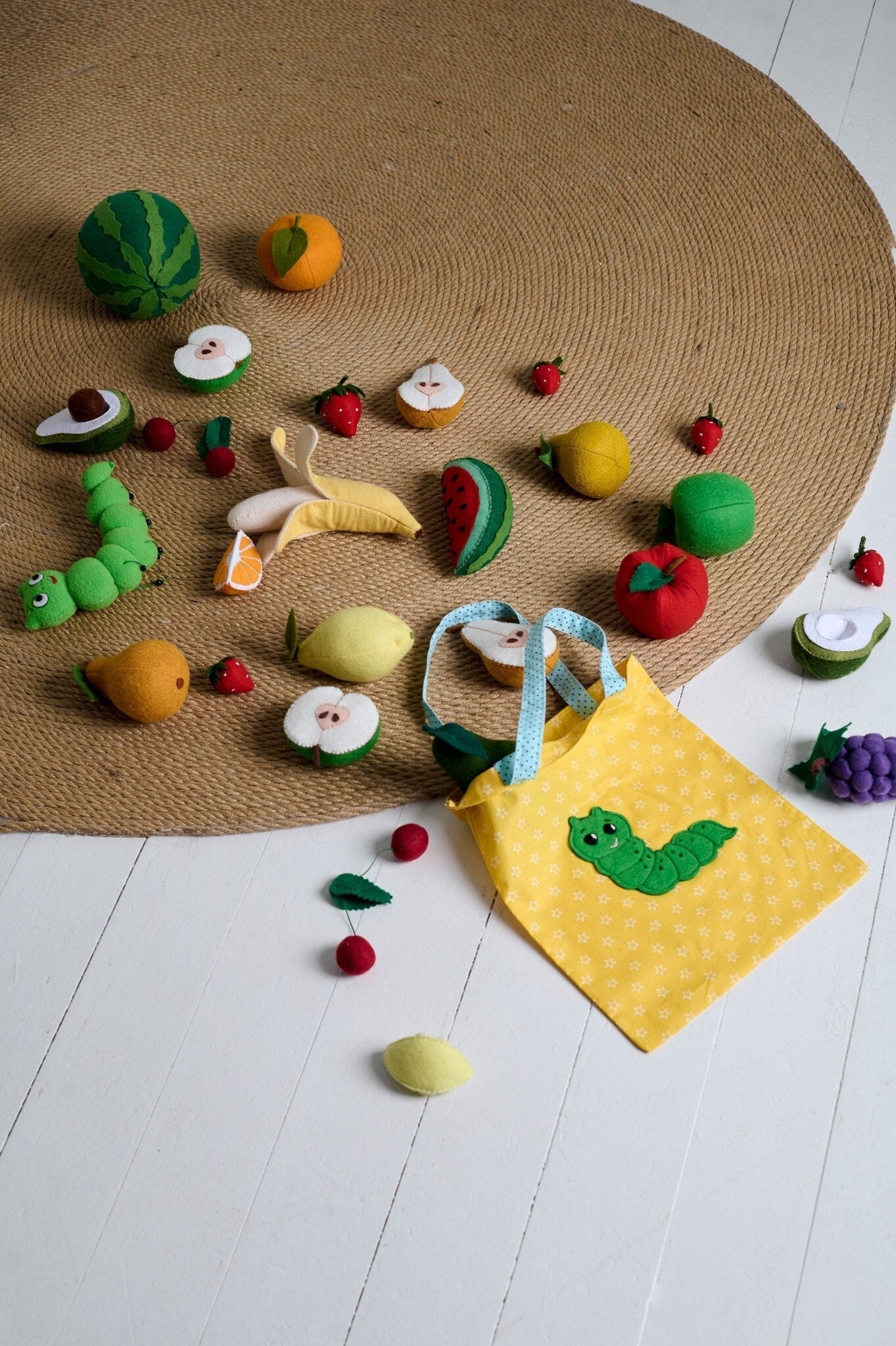 Big Felt Fruit Toy Set – 28 Pieces with Storage Bag for Kids Play - WoollyFox