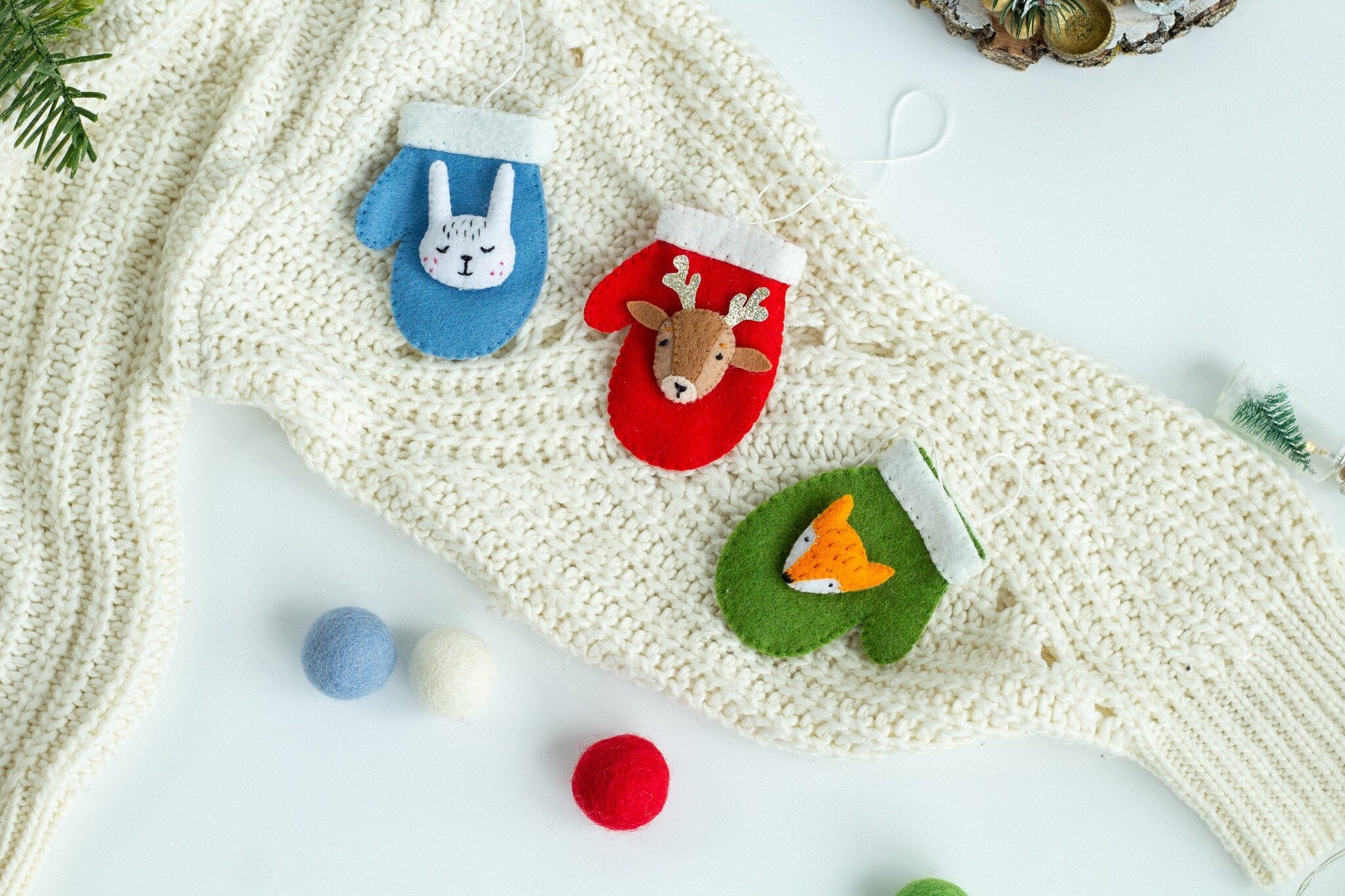 Christmas Hanging Glove - WoollyFox