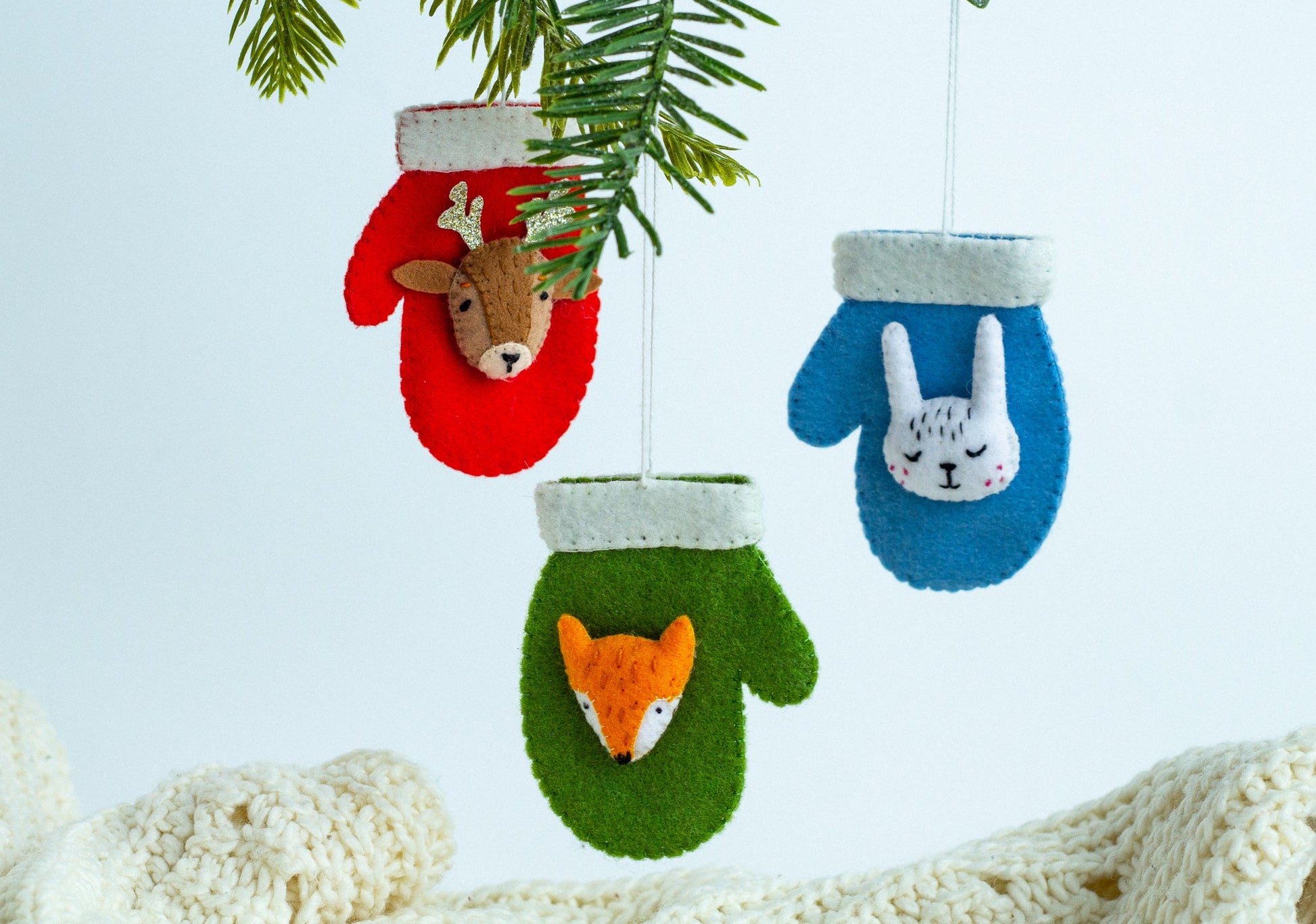 Christmas Hanging Glove - WoollyFox