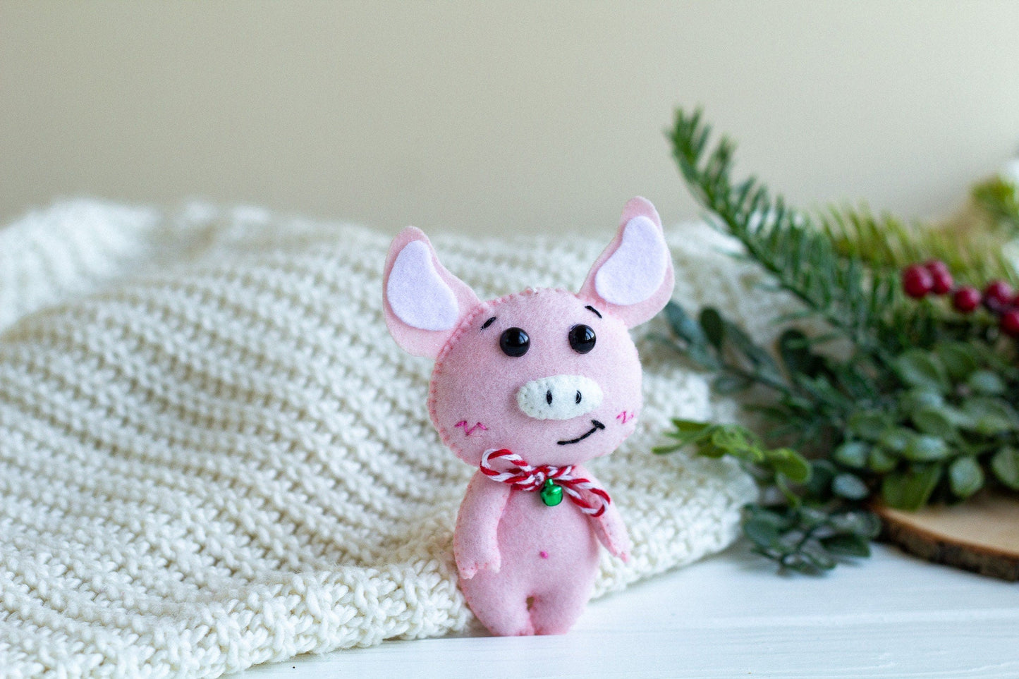 Christmas Pig Couple Ornaments - WoollyFox