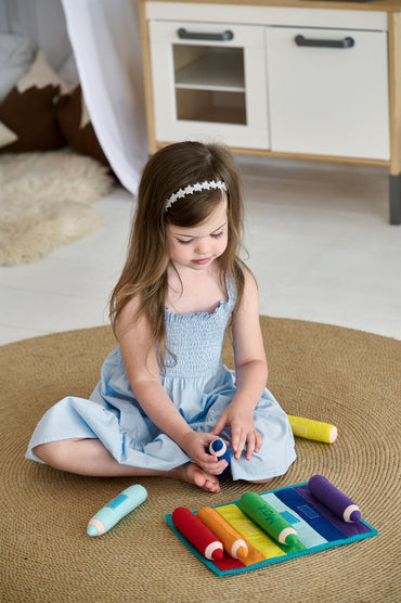 Felt Colored Pencil Toy Set – 7 Handmade Pretend Play Crayons - WoollyFox