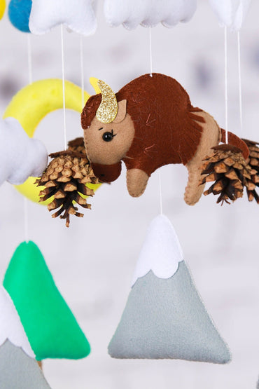 Felt Mountain baby crib mobile - WoollyFox