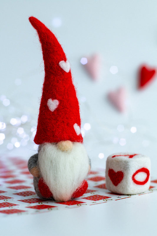 Felt Valentines Gnome - WoollyFox