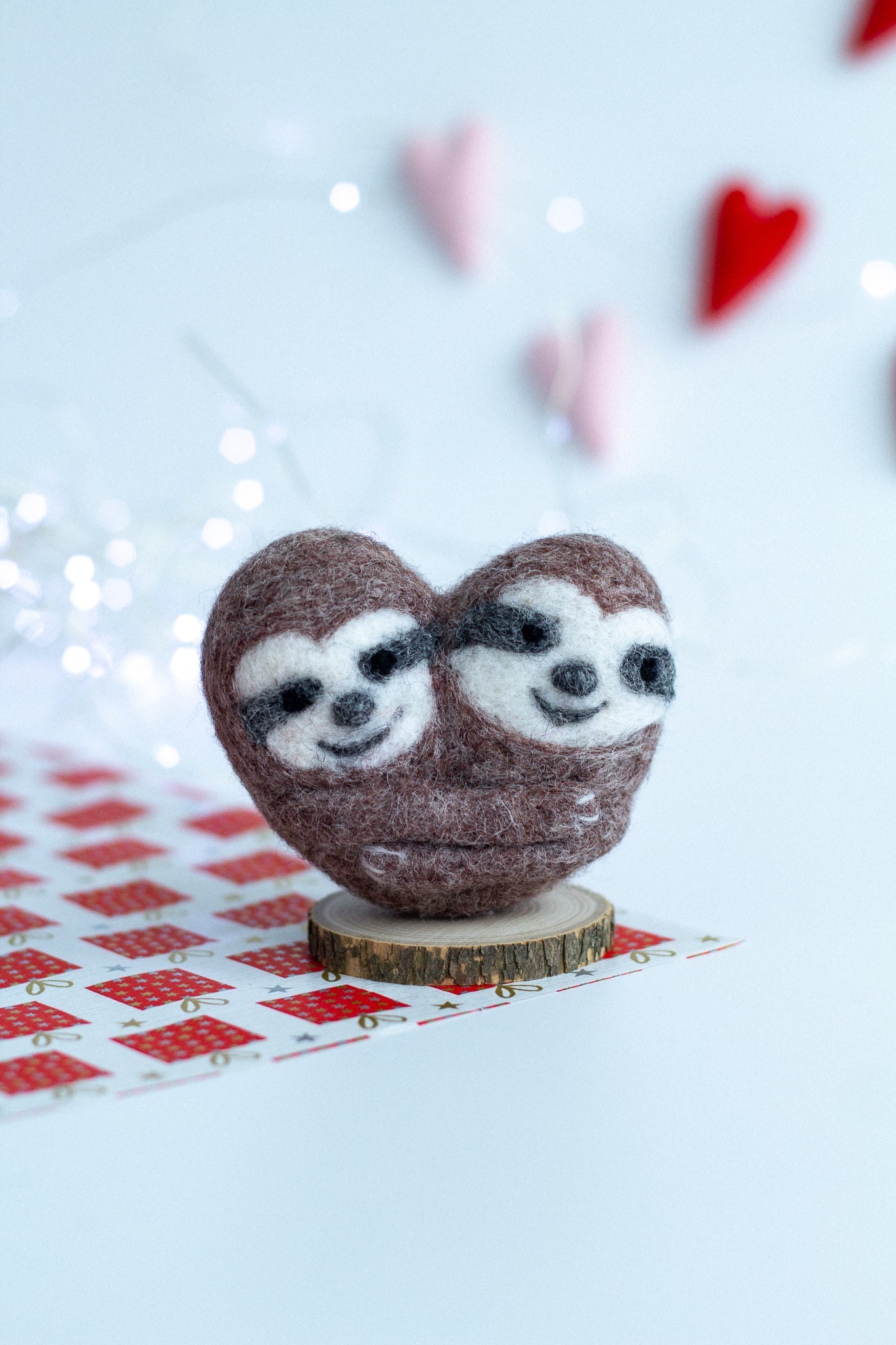 Felted Sloths Valentine's day - WoollyFox
