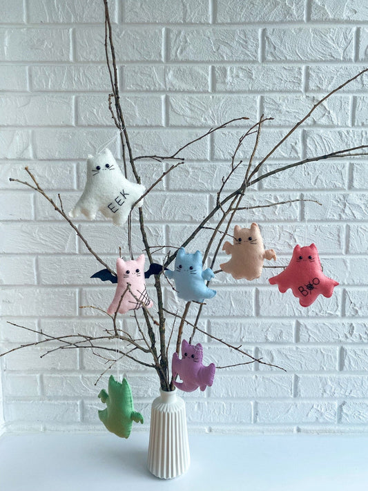 Halloween Ghost Cat Ornaments – Felt Hanging Cat Decorations – Spooky Cute Halloween Tree Decor - WoollyFox