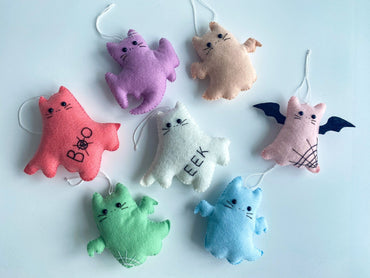 Halloween Ghost Cat Ornaments – Felt Hanging Cat Decorations – Spooky Cute Halloween Tree Decor - WoollyFox