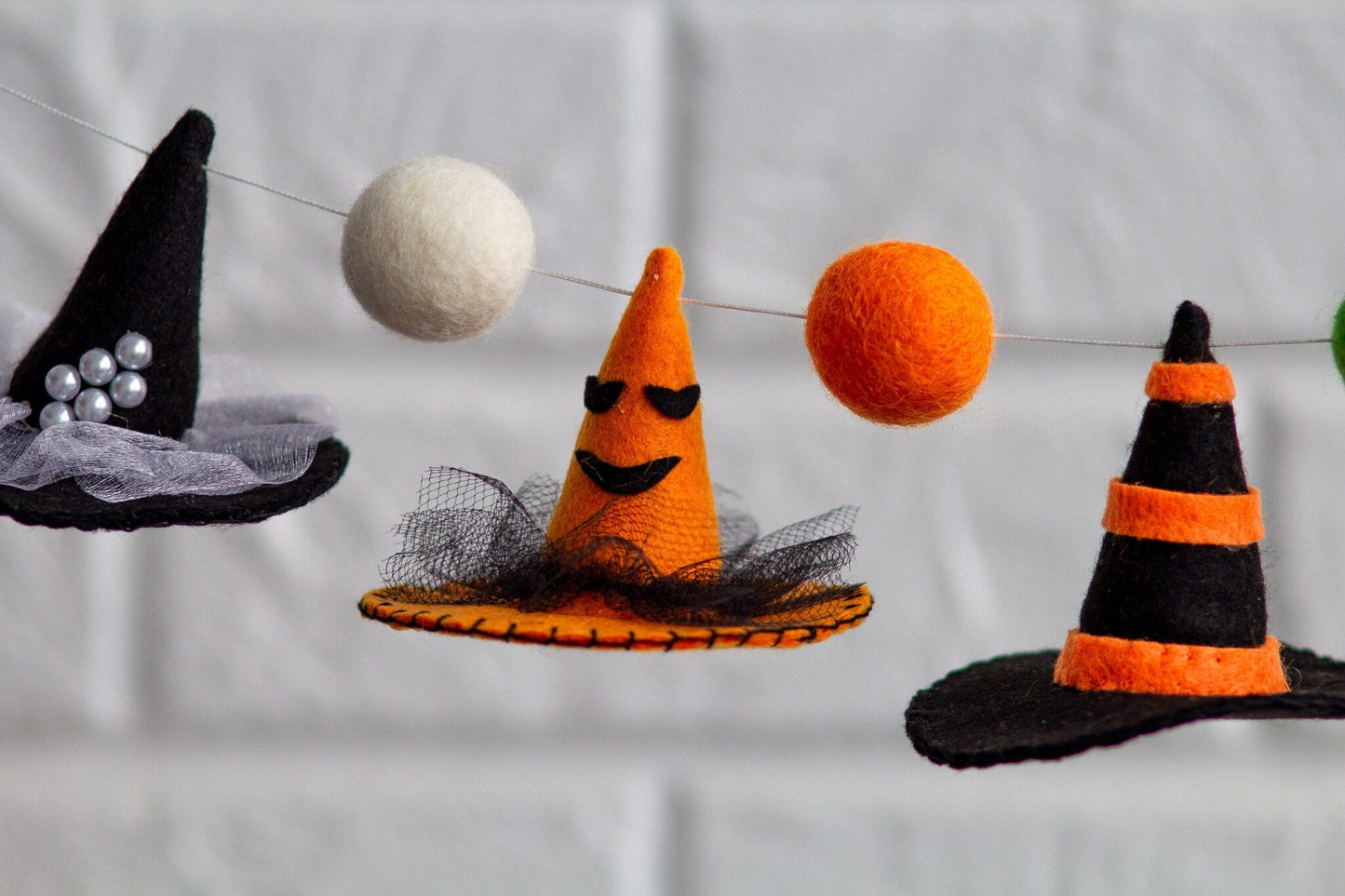 Halloween Witch Hats Felt Garland – Handmade Decoration - WoollyFox
