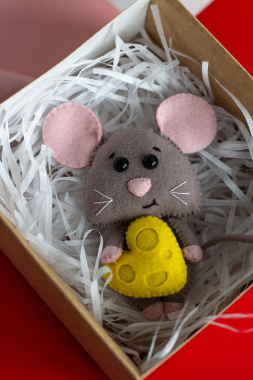 Mouse With A Heart Valentine's Day - WoollyFox