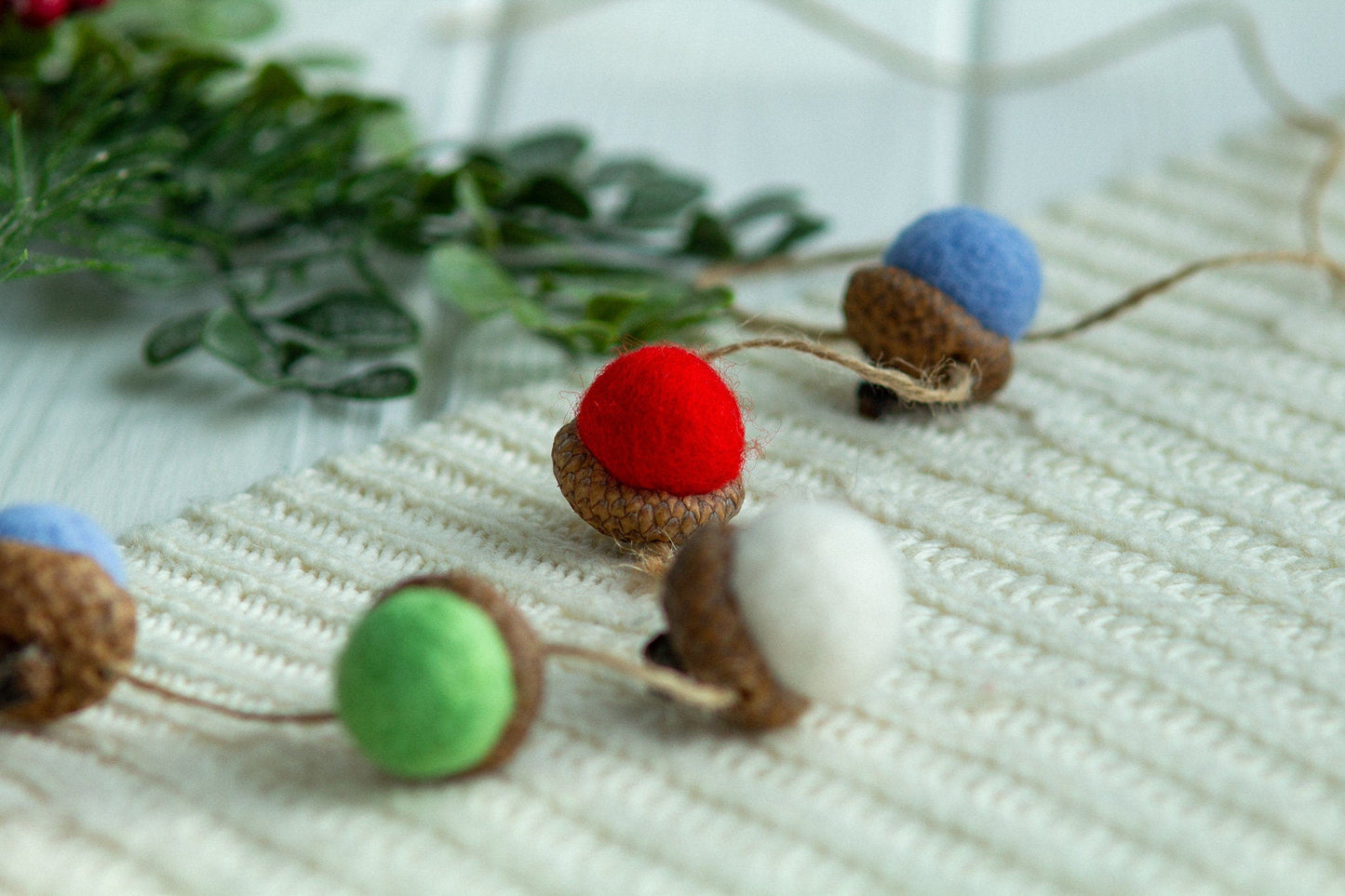 Set Felt Acorn Garland - WoollyFox