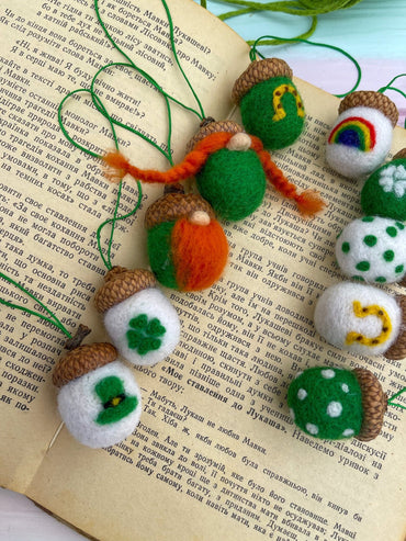 Valentine's Acorns Ornaments - WoollyFox