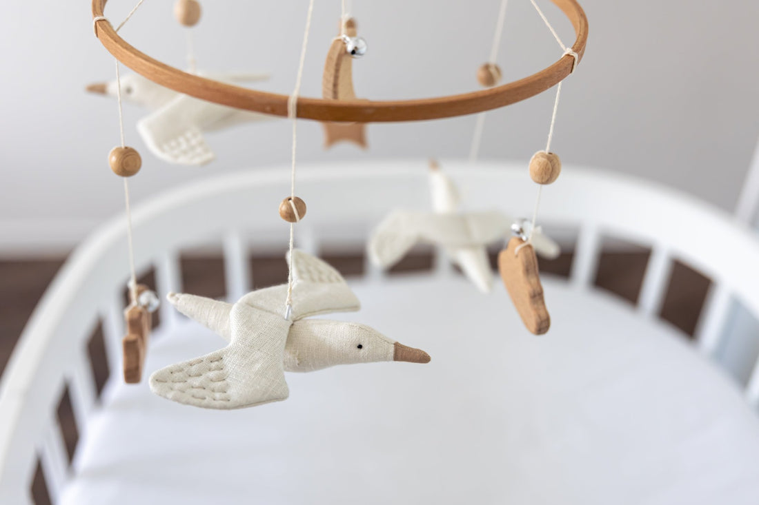 3 Important Tips for Choosing the Perfect Mobile for a Baby's Crib - WoollyFox
