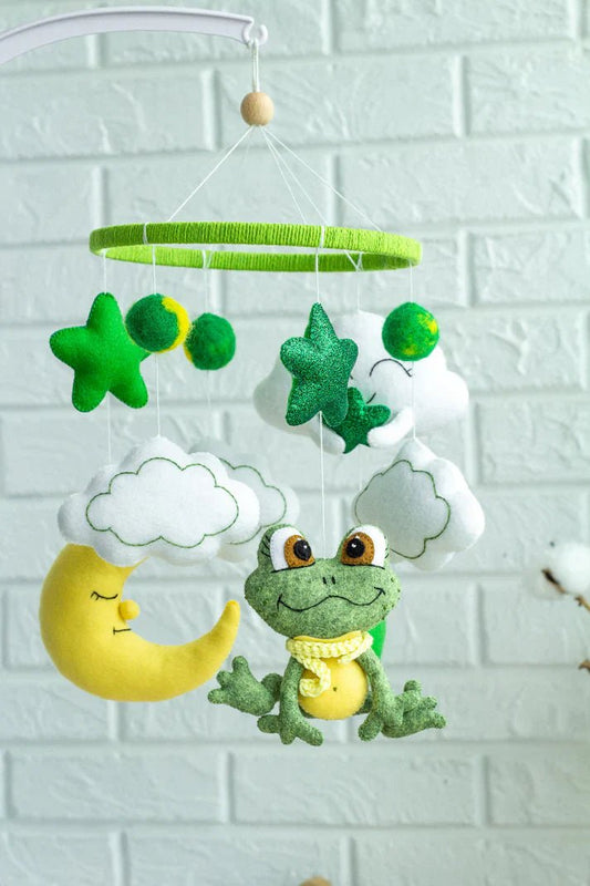 Benefits of Using a Musical Crib Mobile in the Nursery - WoollyFox