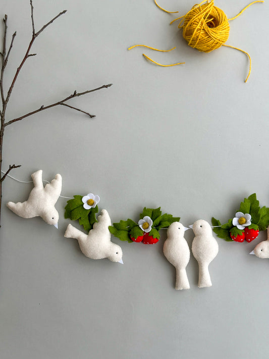 Felt White Bird garland, Easter banner, Easter decorations, Easter gifts, Easter Tree Decor, Wedding decorations, holiday ornaments