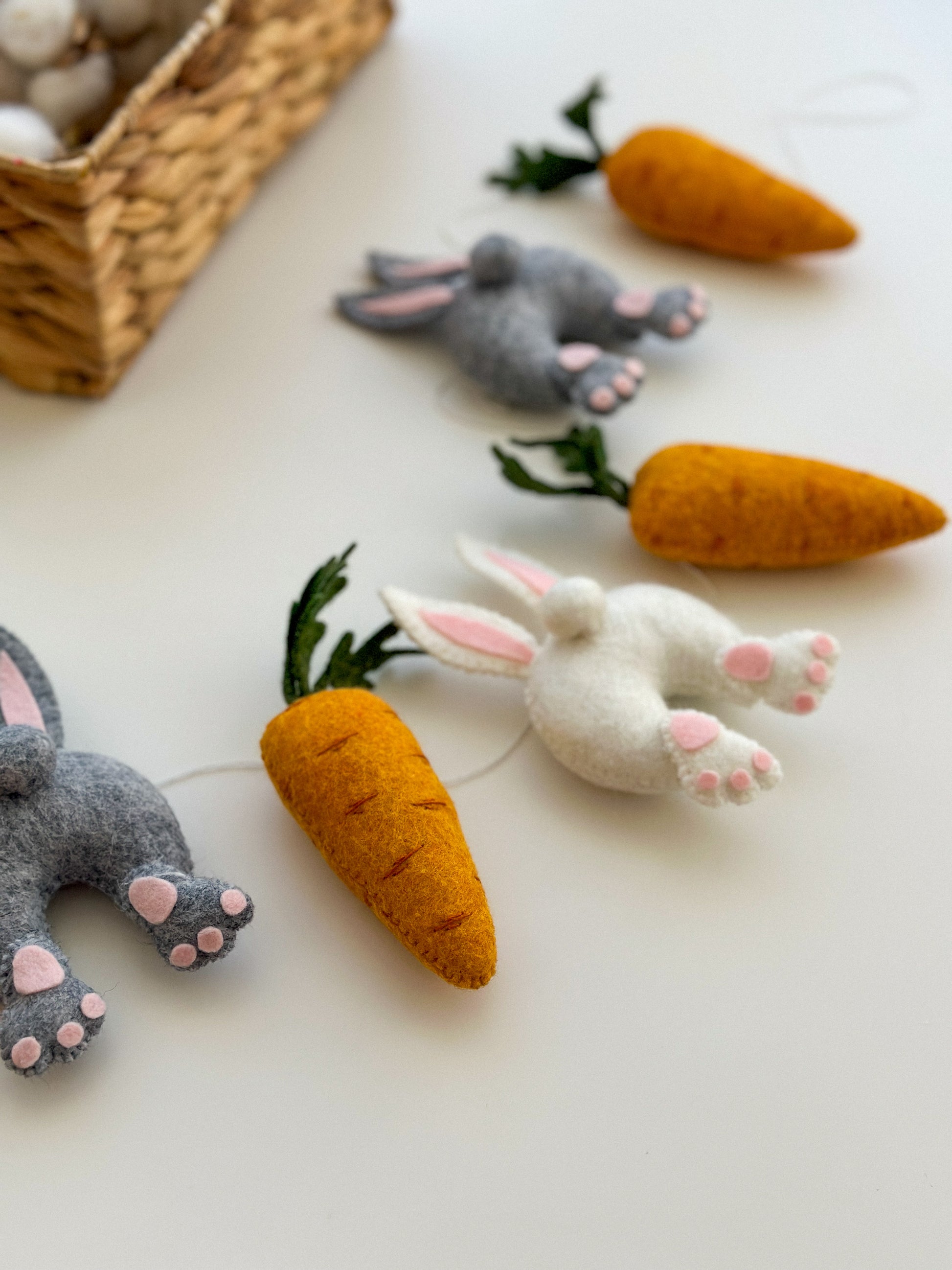 Easter bunny and carrot garland