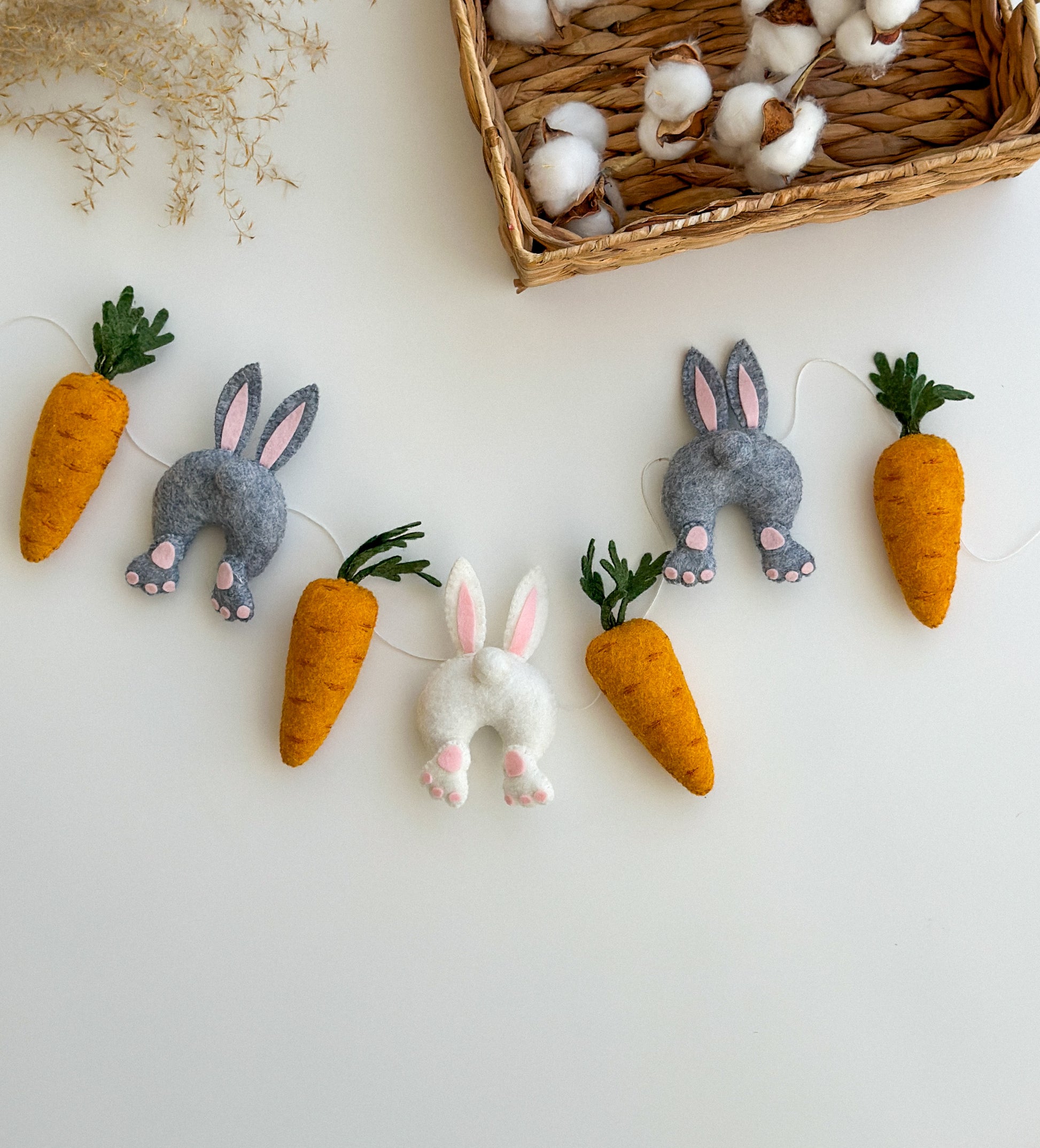 Easter bunny and carrot garland