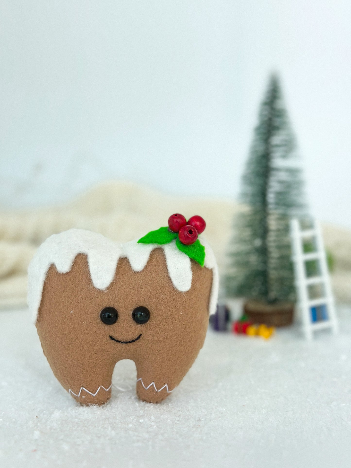 Christmas tooth ornament gingerbread