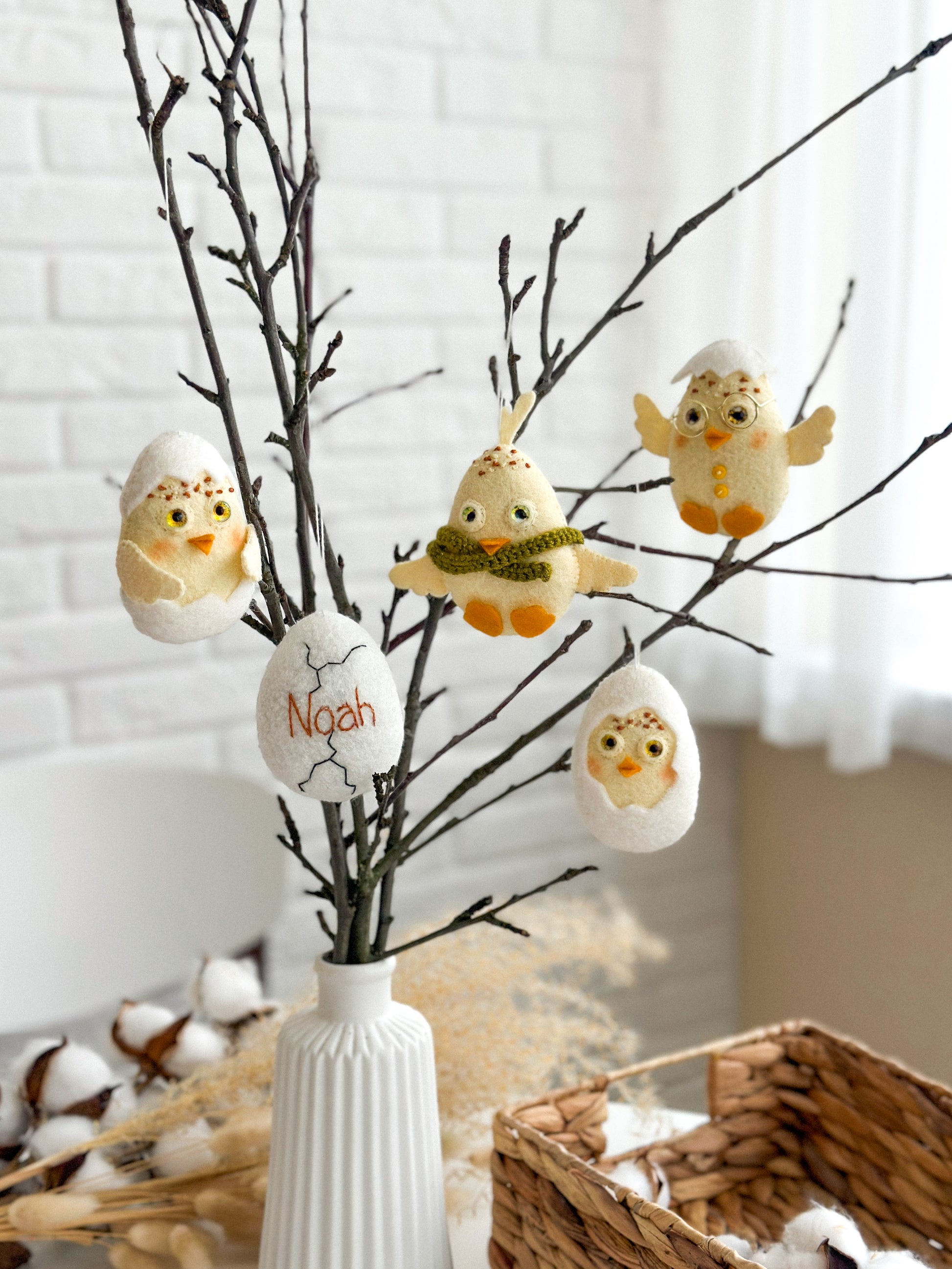 Easter chicken ornament, Easter decorations