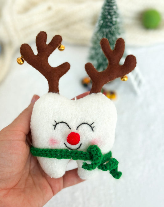 Christmas tooth deer ornament