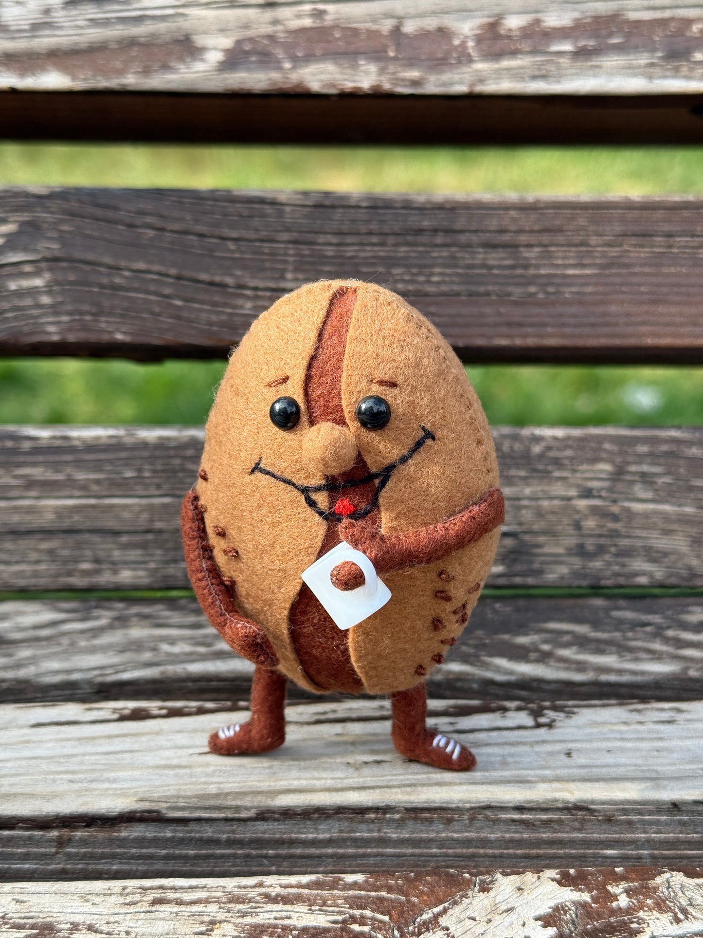 Smiling Felt Coffee Bean Plush Toy with Tiny Cup – Handmade Gift for Coffee Lovers