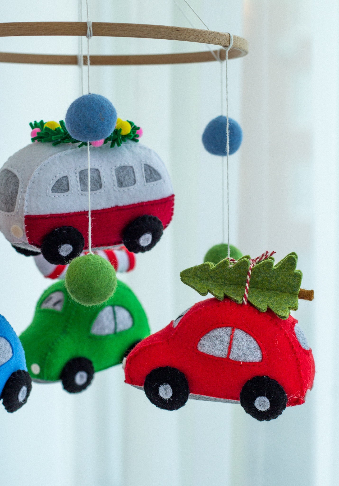 Christmas Car Baby Mobile – Handmade Felt Nursery Decor with Cars & Gifts - WoollyFox