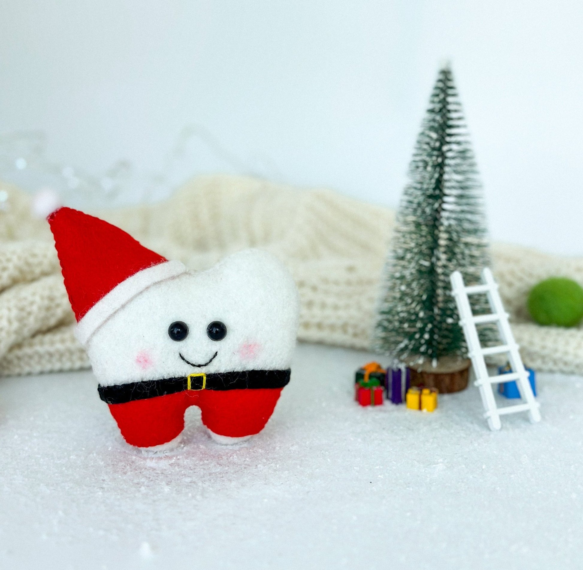 Christmas Decor For Teeth - WoollyFox