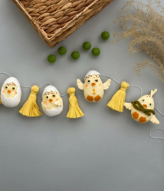 Easter Chicken Garland - WoollyFox