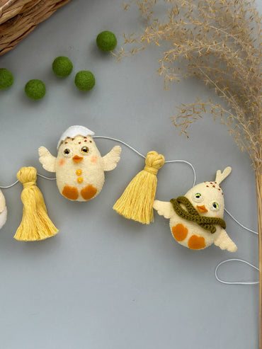 Easter Chicken Garland - WoollyFox