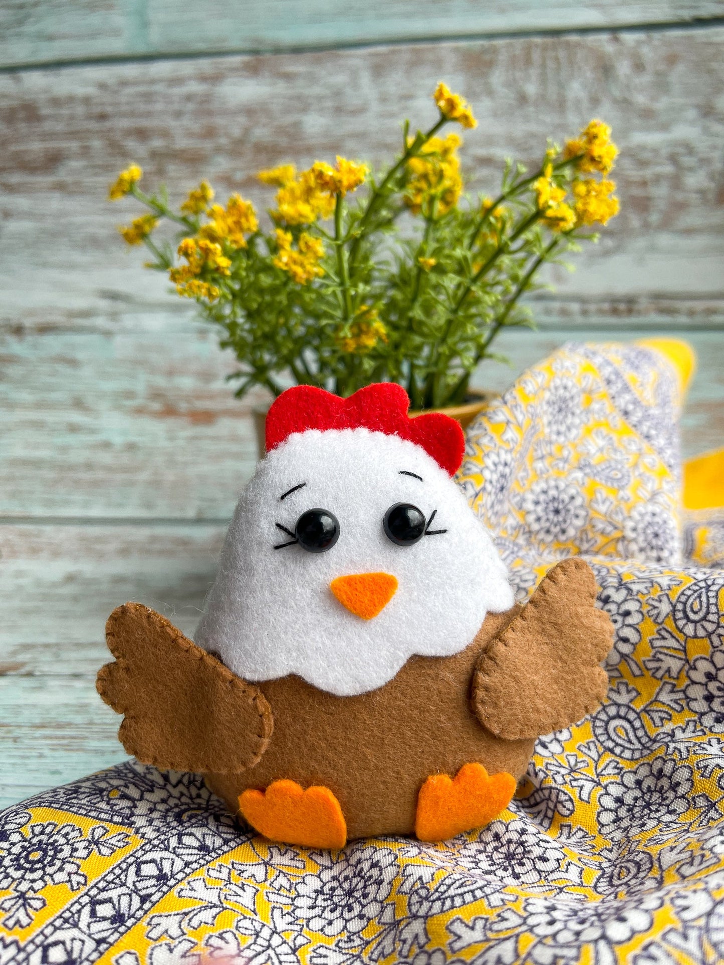 Felt Chicken PDF Pattern - WoollyFox