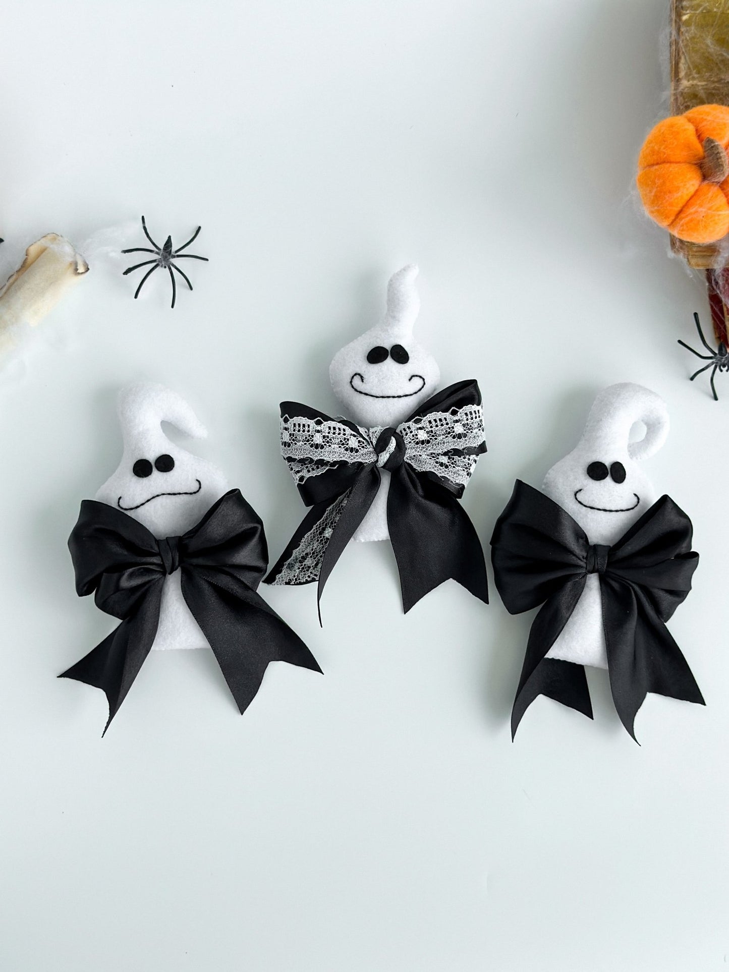 Felt Ghost Garland – Handmade Halloween Decoration with Bows - WoollyFox