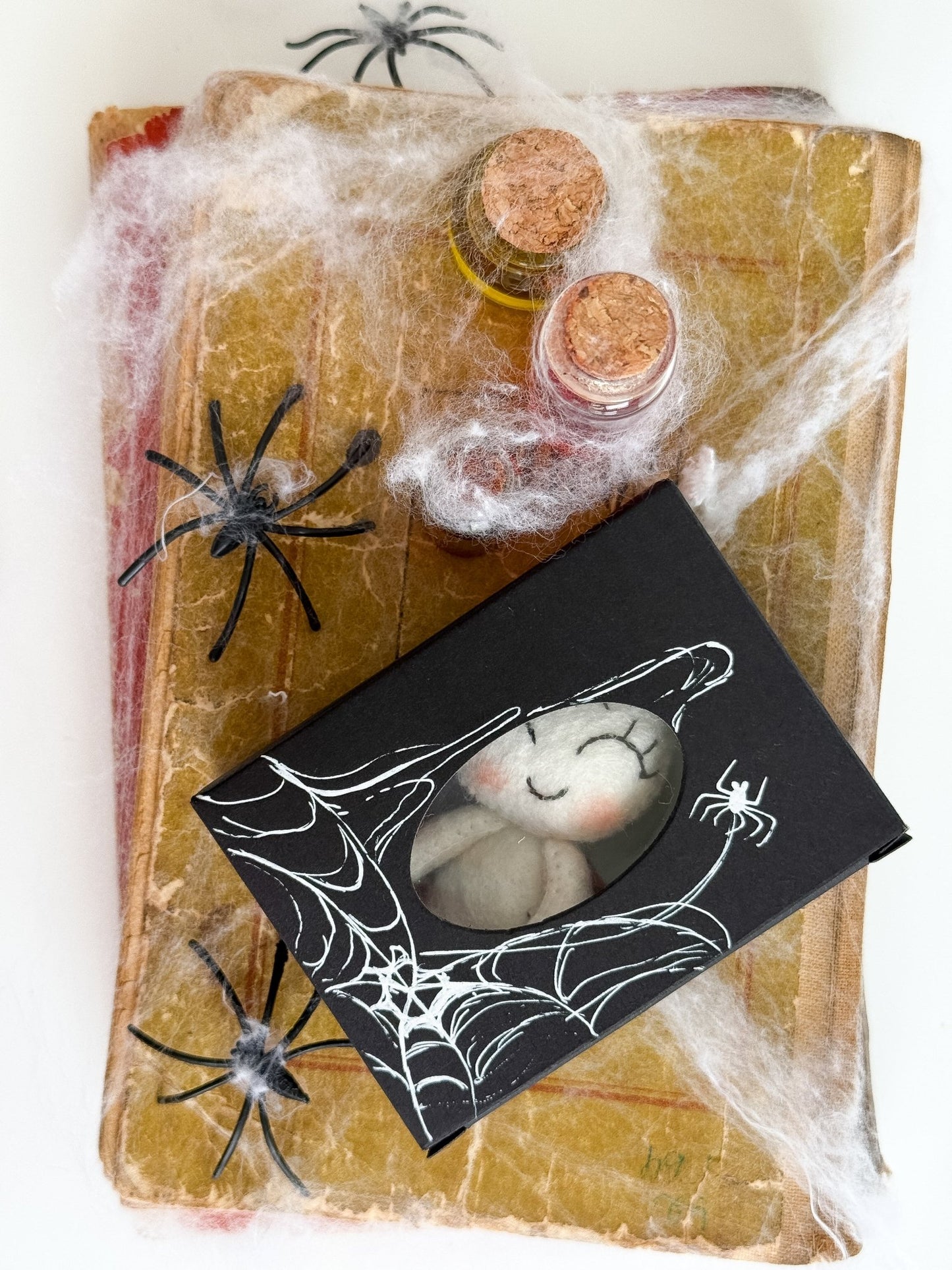 Felt Ghost Keychain – Cute Halloween Plush Key Ring Gift Idea - WoollyFox